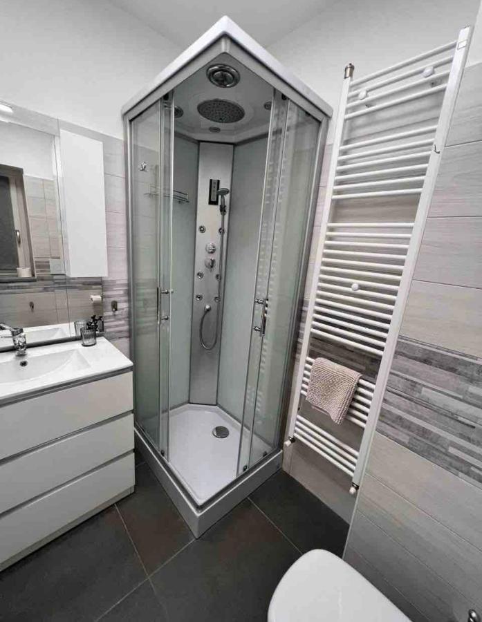 Apartamento Pregevole Duplex A 1 Minuto Dalla Metro Collegno Exterior foto